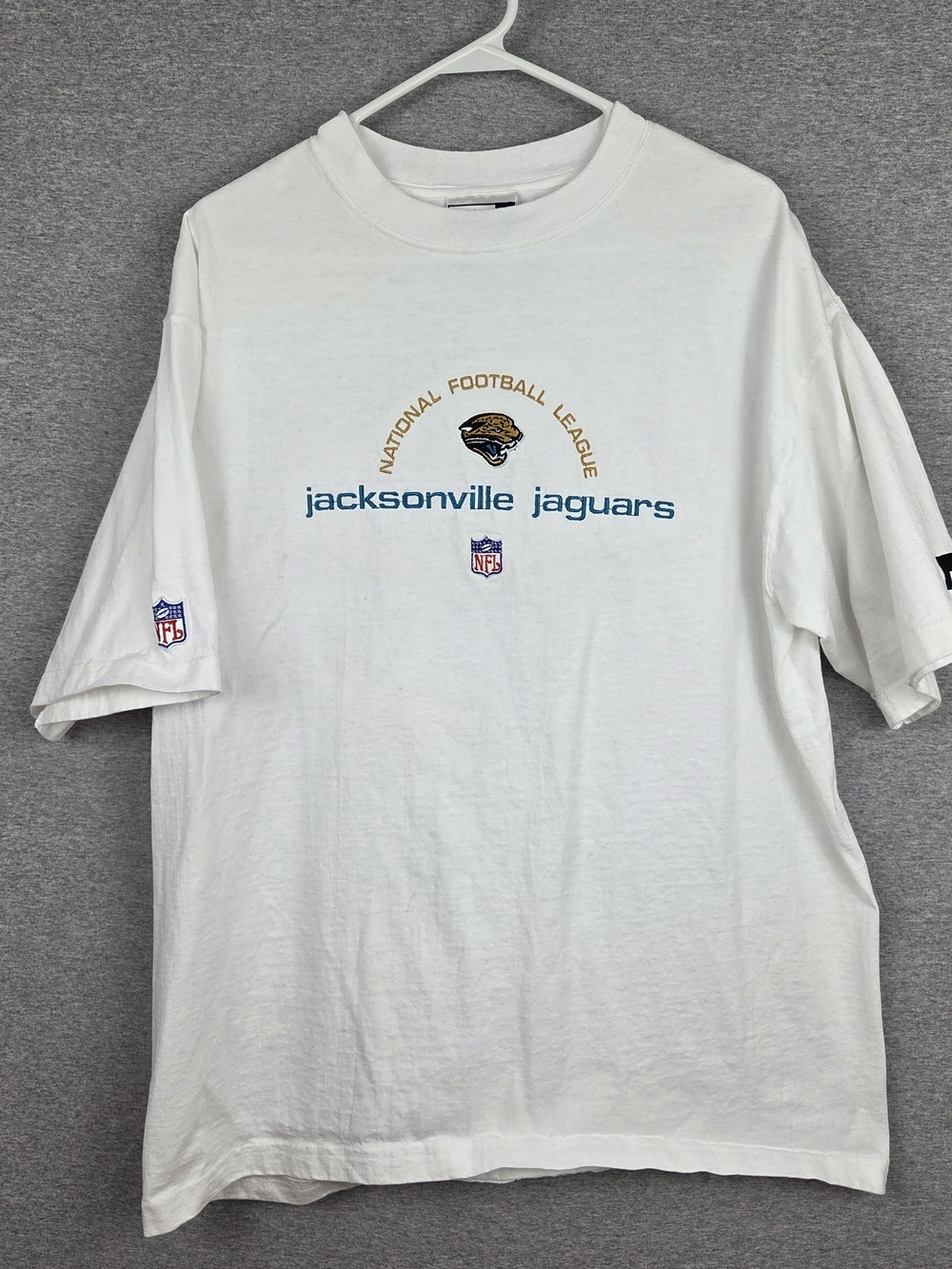 Jacksonville Jaguars Men's Large Vintage Puma White NFL Short-Sleeve Tee